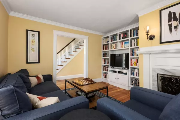 Wellesley, MA 02482,241 Weston Rd