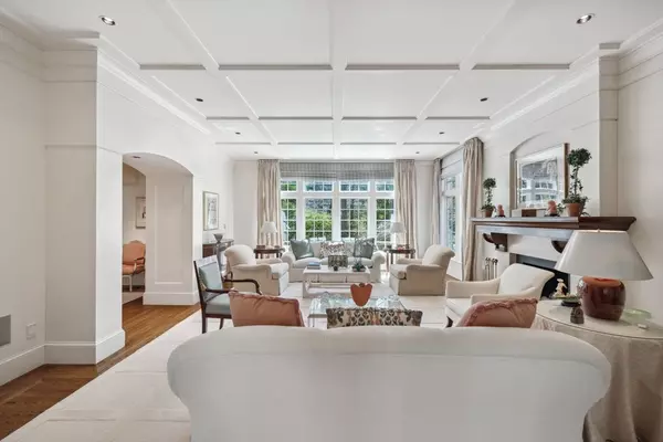 Belmont, MA 02478,135 Marsh St