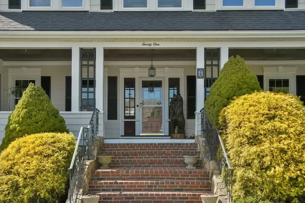 Hull, MA 02045,21 Beacon Rd