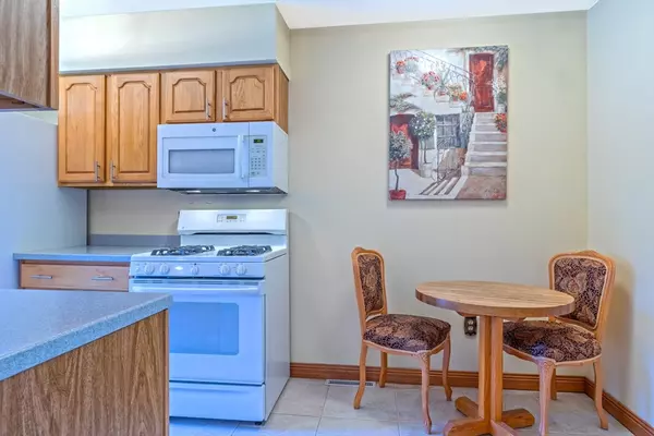 Palmer, MA 01069,5 Meadowbrook Ln #5