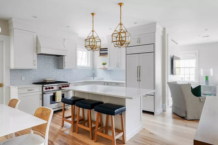 6 Station St #3, Hingham, MA 02043