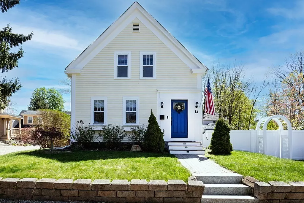 Hopkinton, MA 01748,14 Fenton St