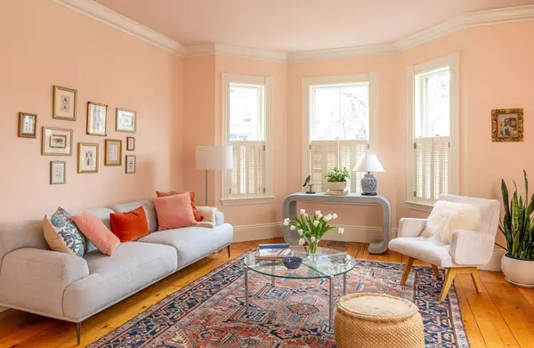 159 Mount Auburn Street, Cambridge, MA 02138