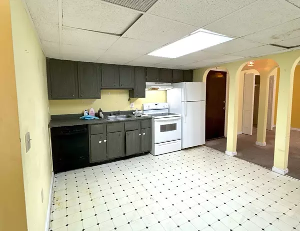 Milford, MA 01757,6 Shadowbrook Lane #9