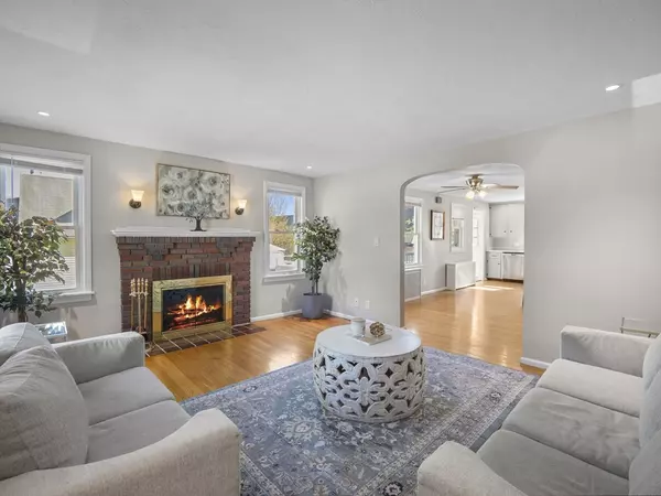 Worcester, MA 01602,14 Knowles Road