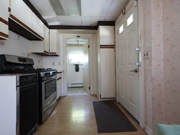 Saugus, MA 01906,433 Central Street