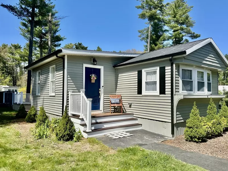 6 Rosewood, Halifax, MA 02338