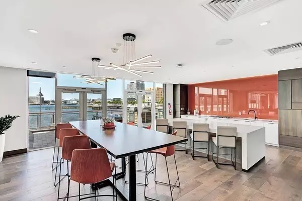 65 Lewis St #506, Boston, MA 02128