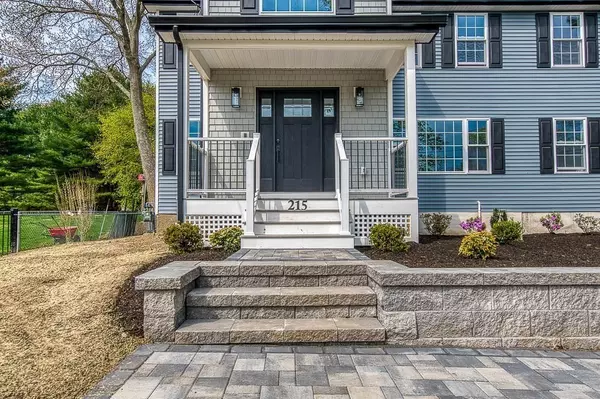 Walpole, MA 02081,215 Fisher St