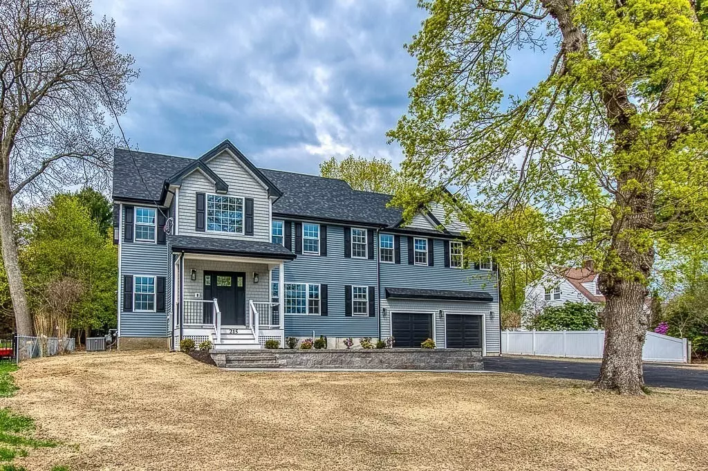 Walpole, MA 02081,215 Fisher St