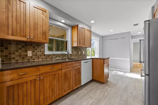 Newton, MA 02460,43 Grove Hill Park