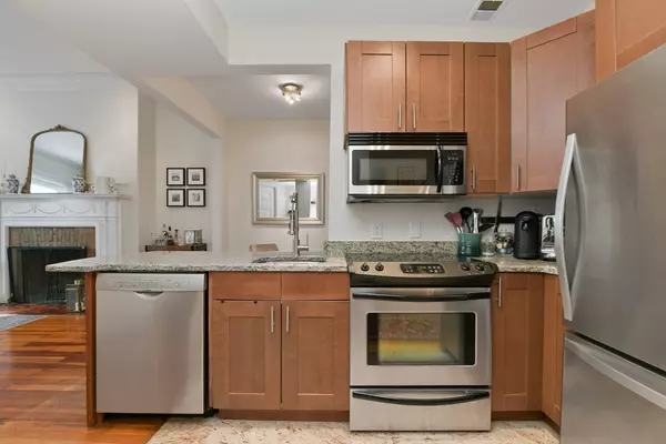 Boston, MA 02115,351 Commonwealth Avenue #6