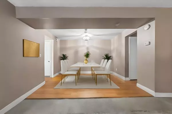Stoughton, MA 02072,248 Greenbrook Dr #248