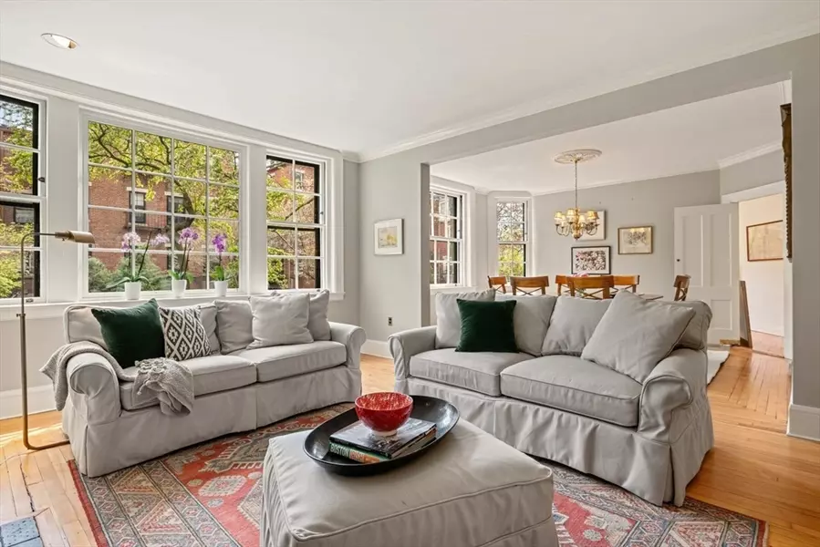 8 W Hill Pl #1, Boston, MA 02114