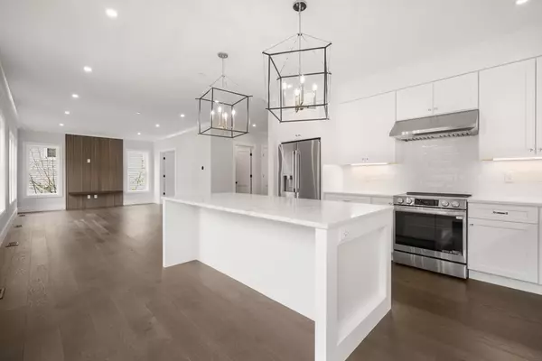 232 Bellevue St #1, Newton, MA 02458