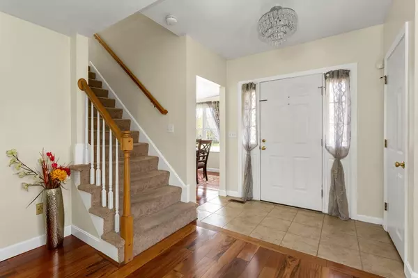 Franklin, MA 02038,74 Palomino Dr