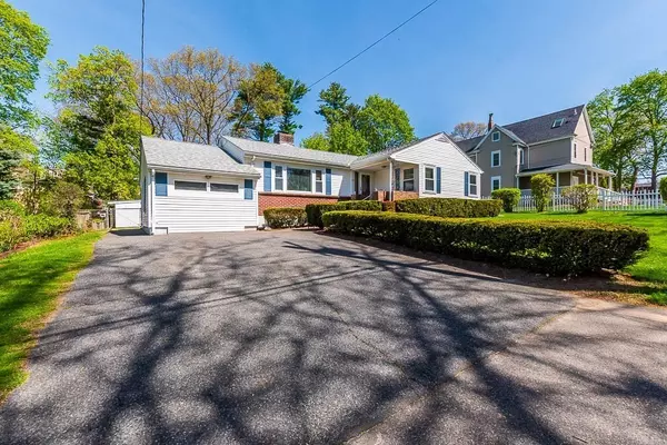 Dedham, MA 02026,211 Adams Street