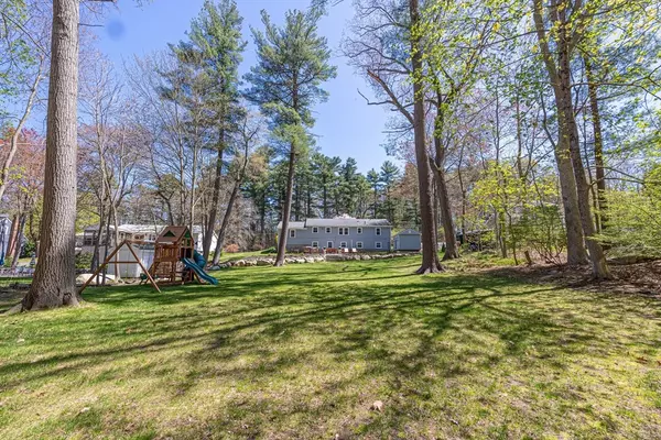 Walpole, MA 02081,1071 Washington