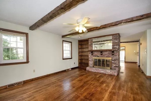 Kingston, MA 02364,19 Indian Pond Rd