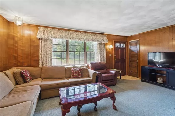 Plainville, MA 02762,62 School St