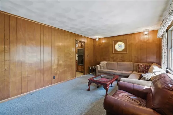 Plainville, MA 02762,62 School St