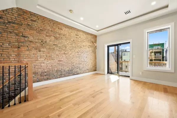 Boston, MA 02128,125 Saratoga St., #2