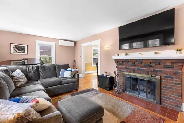 Milton, MA 02186,52 Crown St