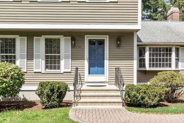 Westford, MA 01886,19 Buckboard Dr