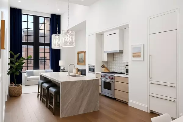 45 Temple St #410, Boston, MA 02114