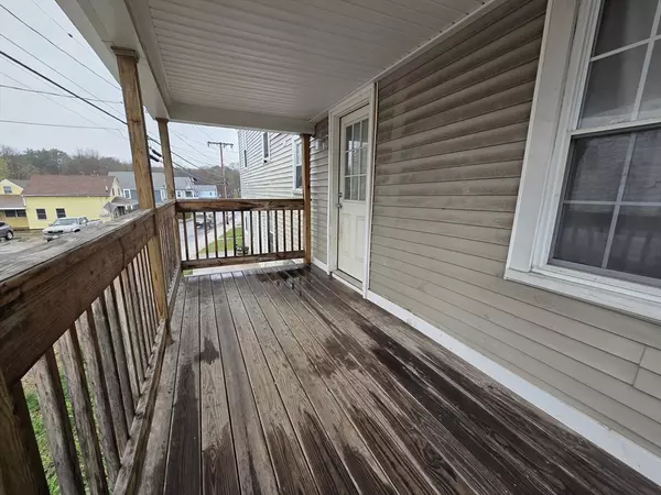 Ware, MA 01082,52 North St