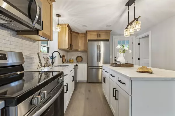Dartmouth, MA 02748,46 Stoneledge Rd