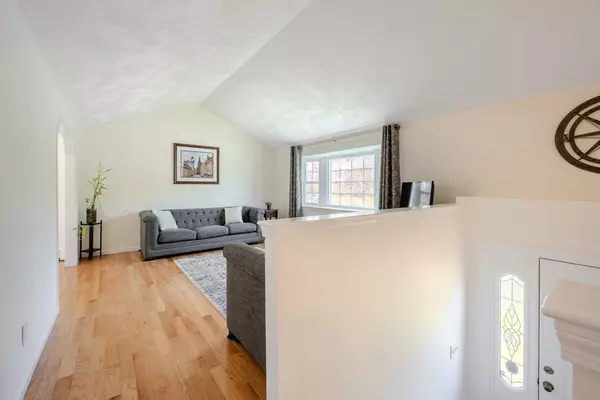 Chelmsford, MA 01824,17 Carter Dr