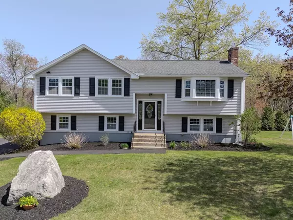 17 Carter Dr, Chelmsford, MA 01824
