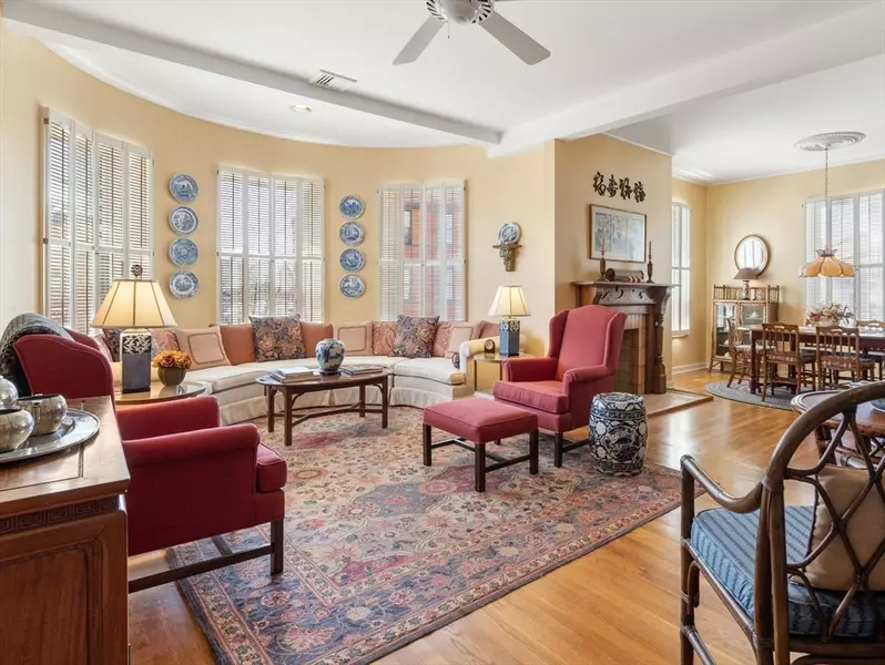 10 Cumberland St #10-3, Boston, MA 02115