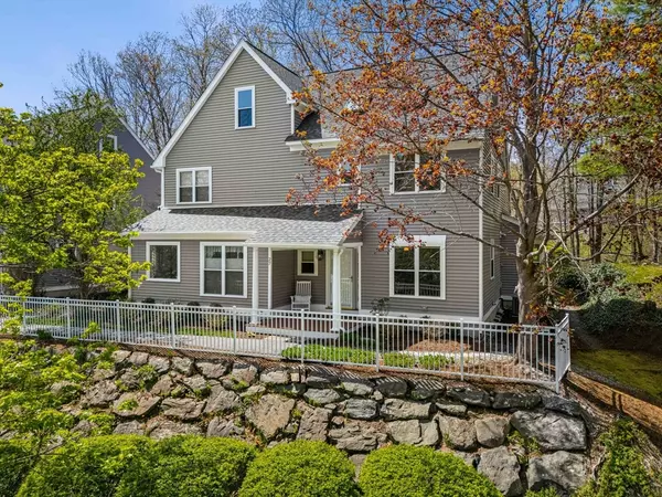 27 Pond Ln #27, Burlington, MA 01803
