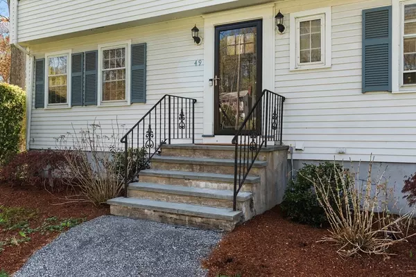Framingham, MA 01701,49 Blackberry Ln