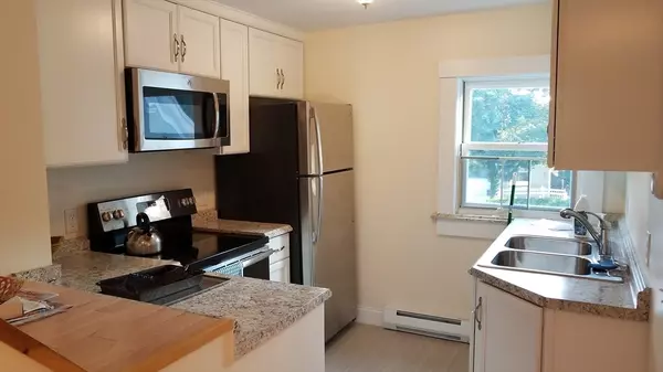 Orleans, MA 02653,80-82 Cranberry Highway #9