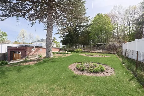 Leominster, MA 01453,171 Middle St