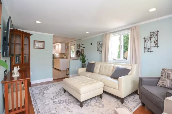 Raynham, MA 02767,738 N Main St