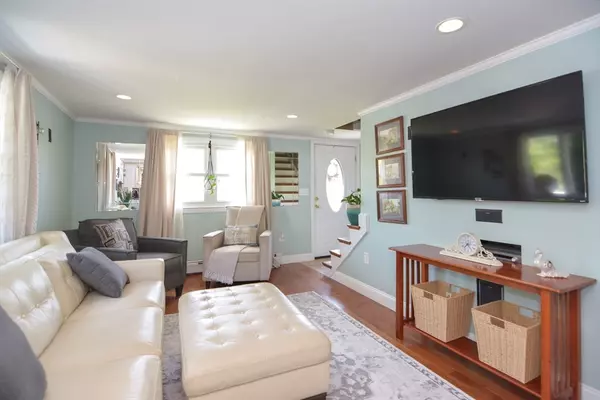 Raynham, MA 02767,738 N Main St