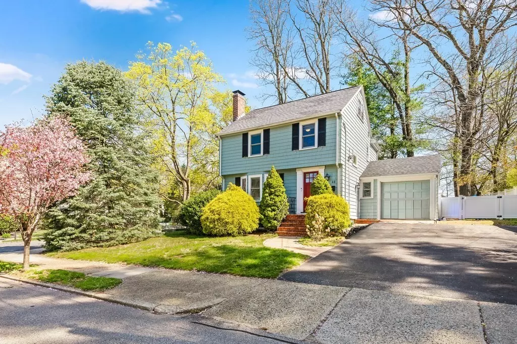 Newton, MA 02462,44 Pierrepont Rd