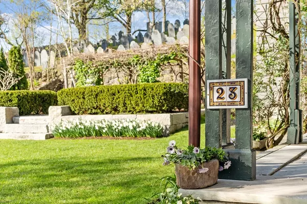 Concord, MA 01742,23 Lexington Road