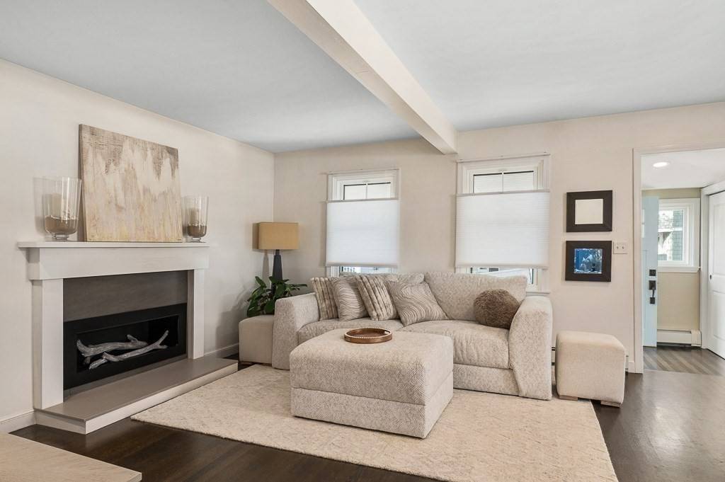 Nahant, MA 01908,32 Maple Avenue