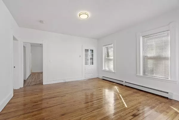 Worcester, MA 01604,18 Ingalls St #1
