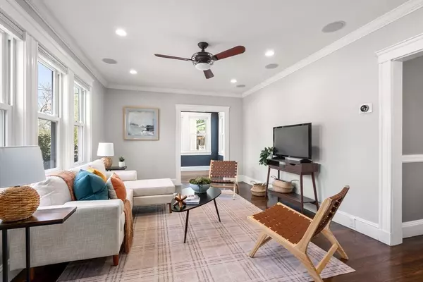 Newton, MA 02466,84 Auburn Street #1