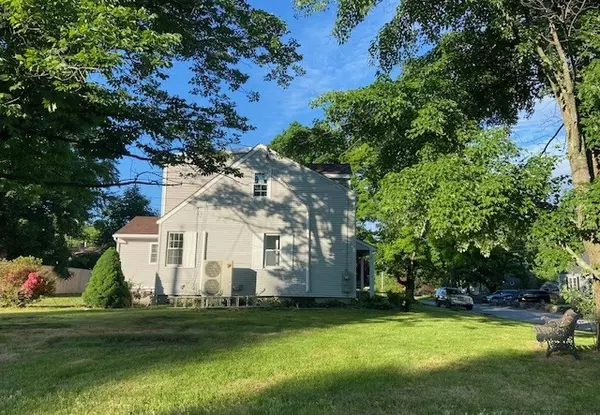 32 Meadow Road, Northborough, MA 01532