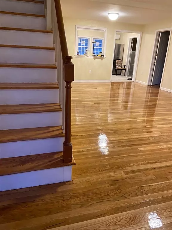 Northborough, MA 01532,32 Meadow Road