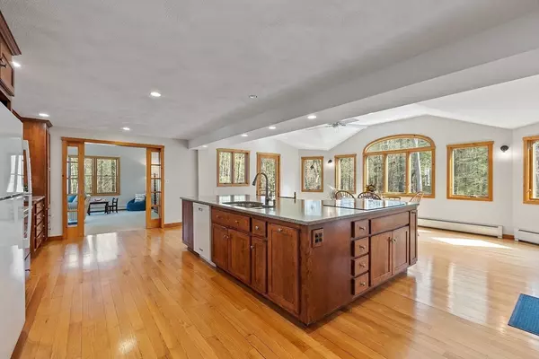Boxborough, MA 01719,80 Inches Brook Ln