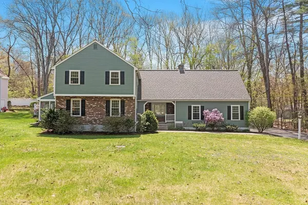 Westford, MA 01886,3 Crest Drive