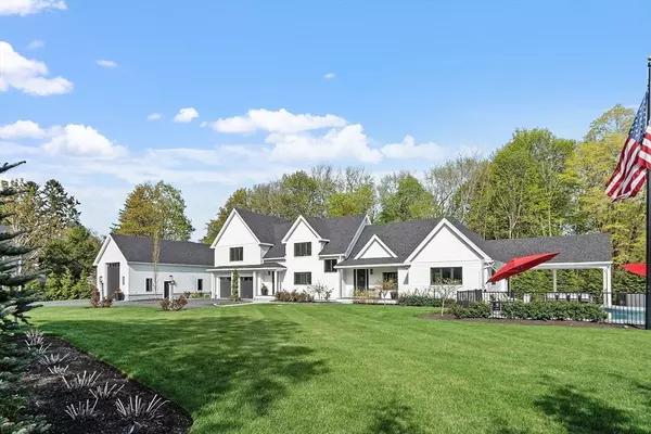 6 Hildreth St, Westford, MA 01886